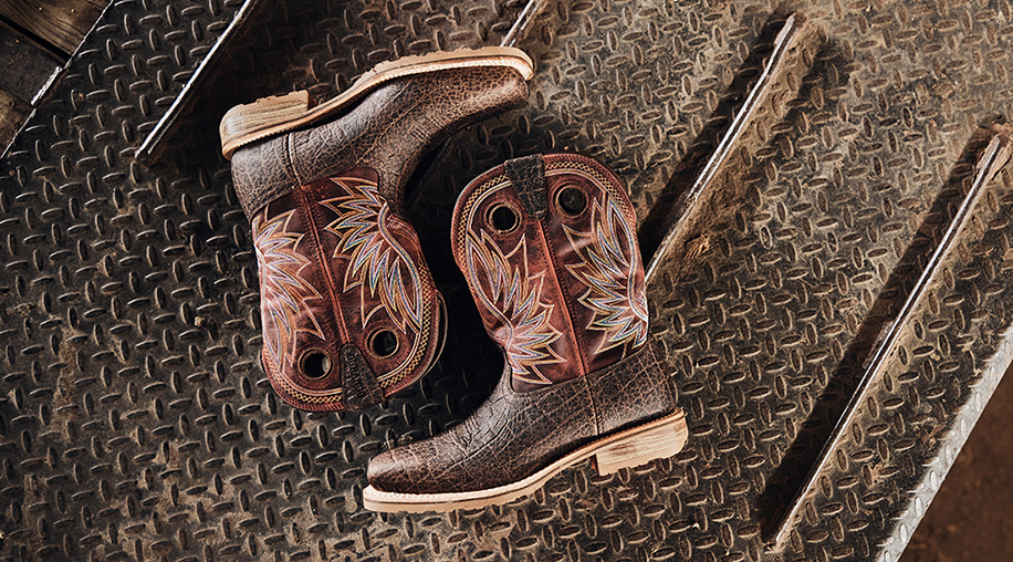 Ariat maverick online